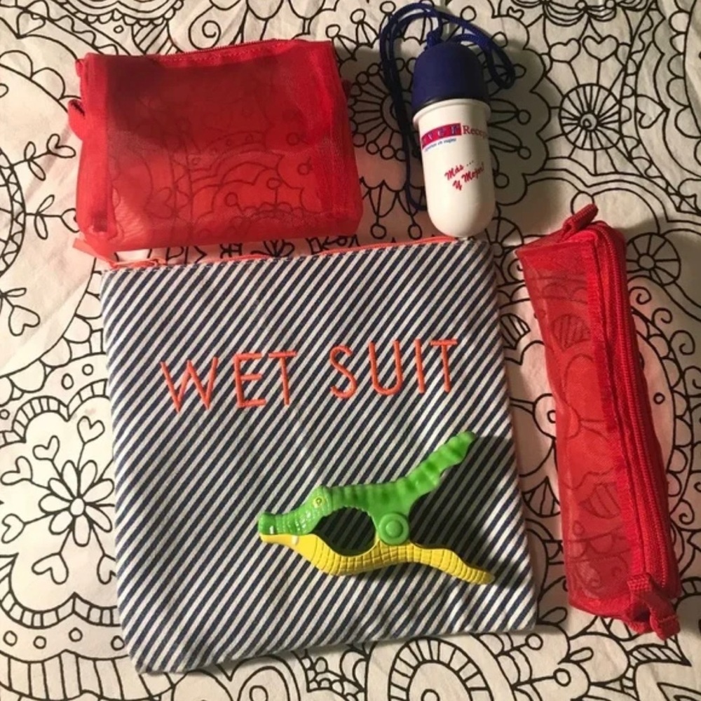 GAP Wet 💦🌊Bathing Suit Storage Pouch & travel set